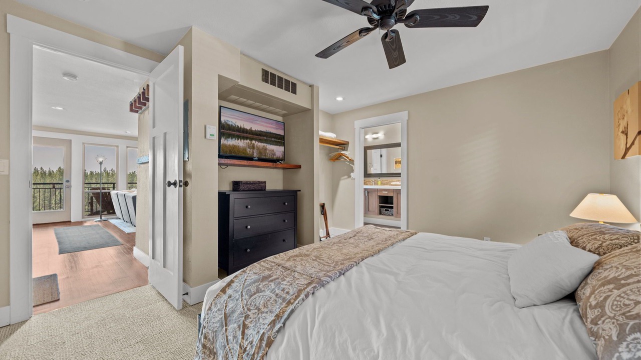 Photo of Bedroom in Bend