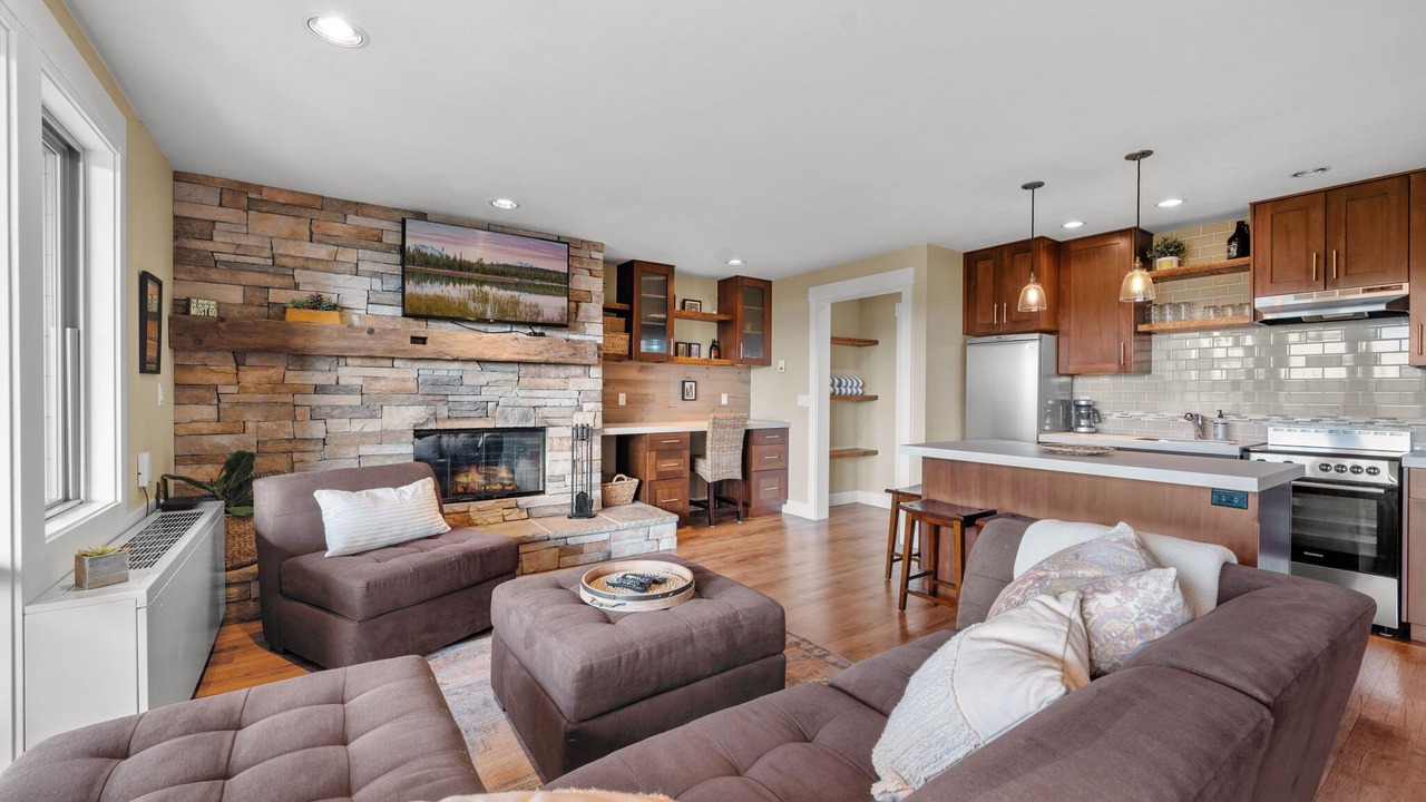Photo of Livingroom in Bend