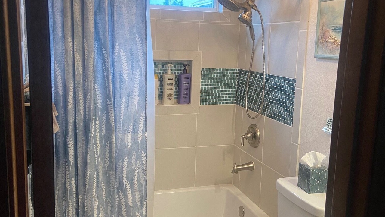 Photo of Bathroom in Freeland