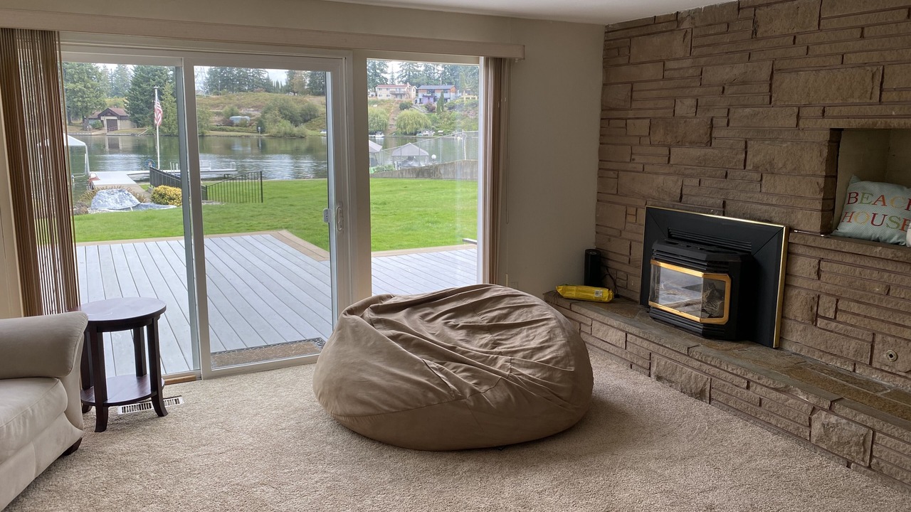 Photo of Livingroom in Bonney Lake