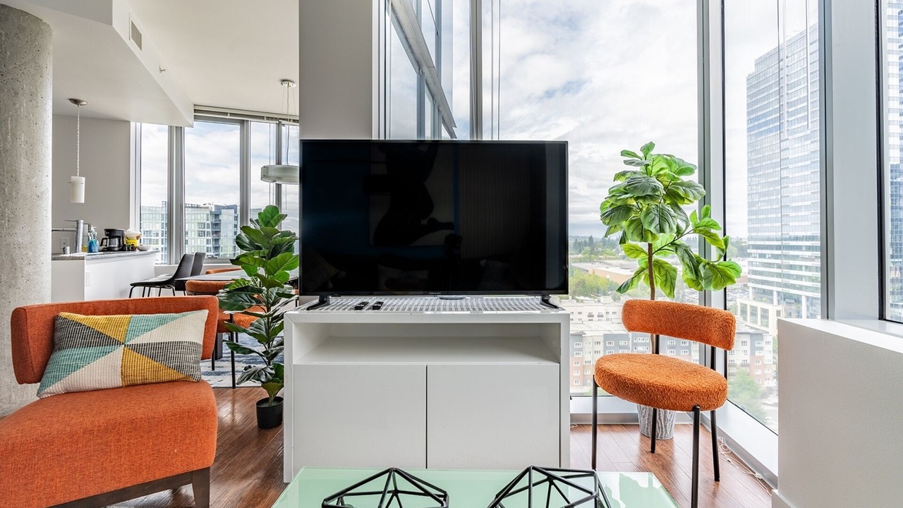 Photo of Livingroom in West Bellevue