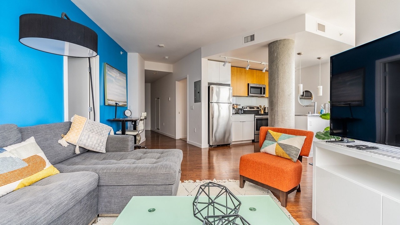 Photo of Livingroom in West Bellevue