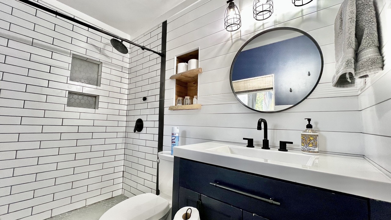Photo of Bathroom in Riverview