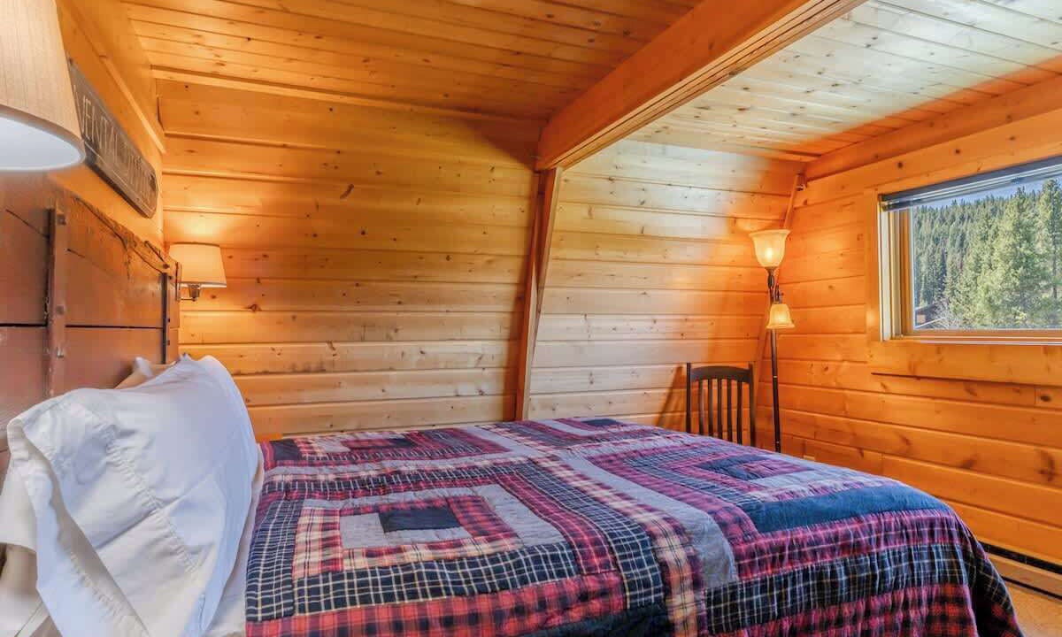 Photo of Bedroom in Lazy Acres