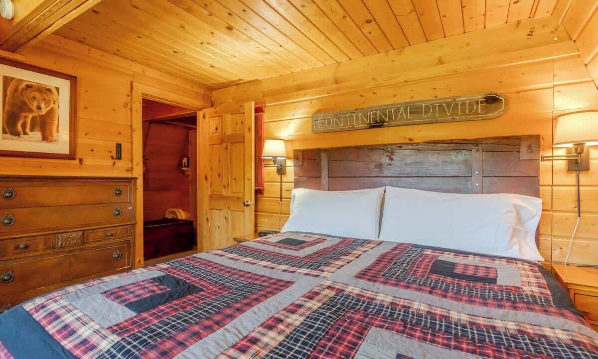Photo of Bedroom in Lazy Acres