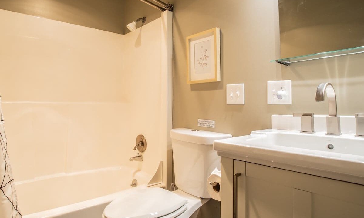 Photo of Bathroom in Glacier