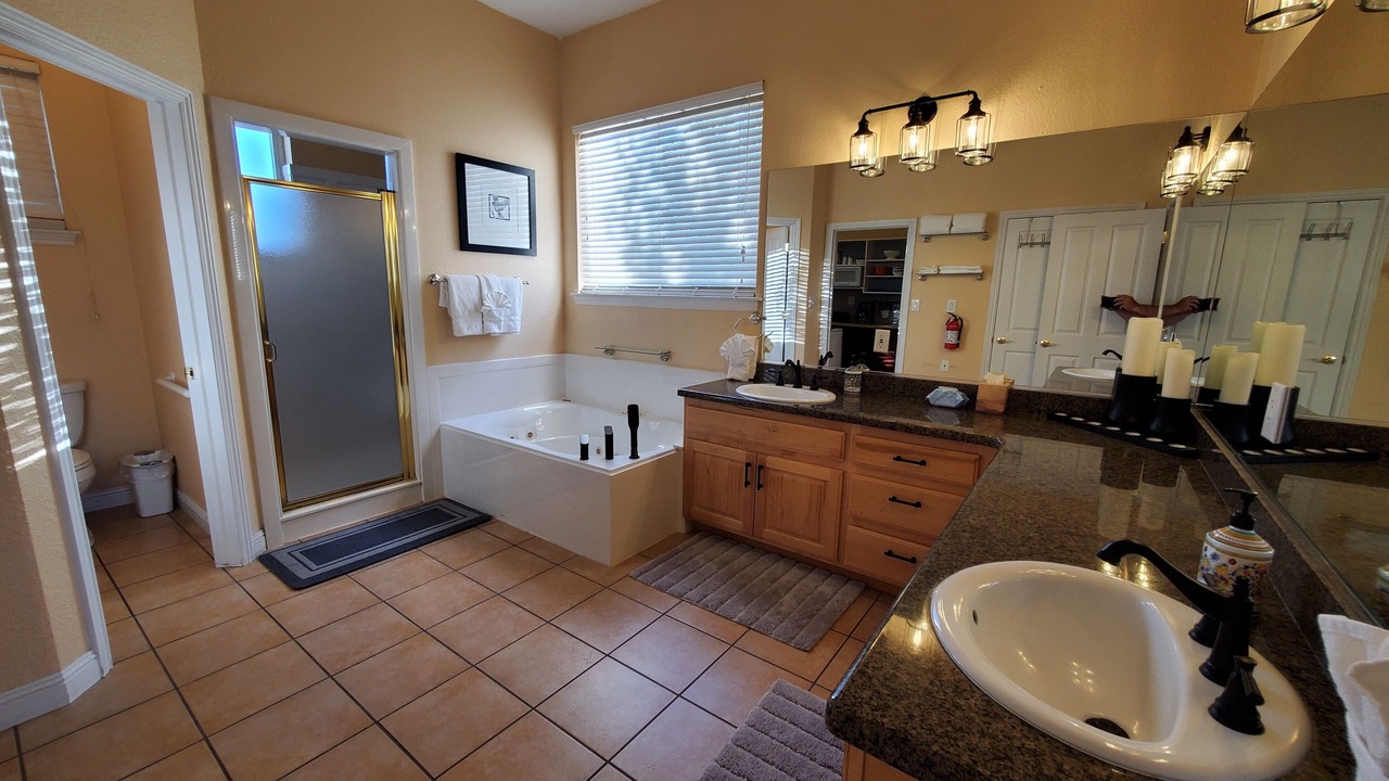 Photo of Bathroom in Hurricane