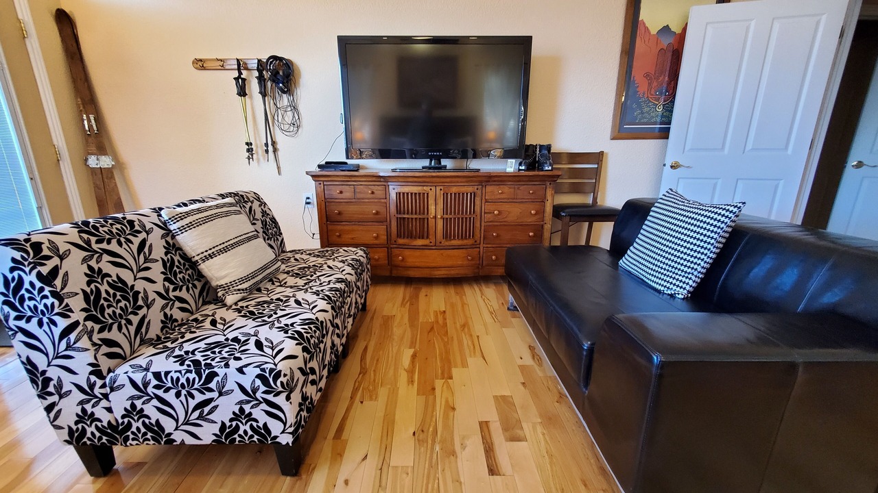 Photo of Livingroom in Hurricane