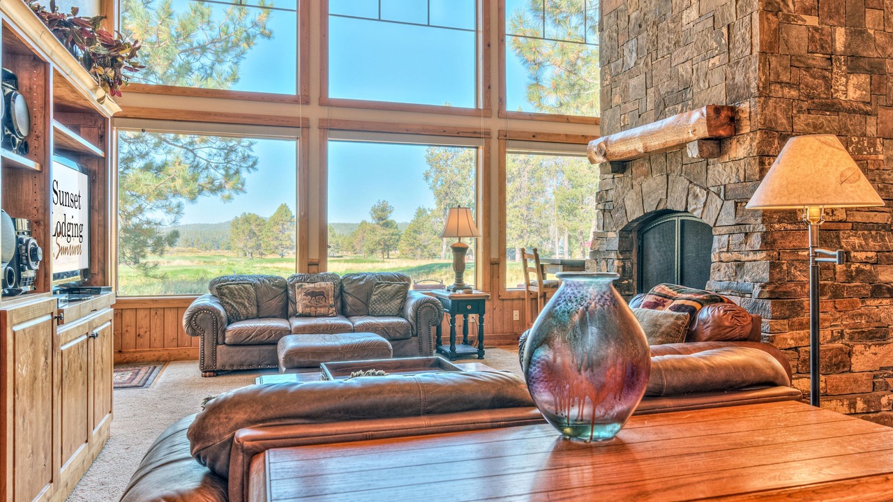 Photo of Livingroom in Sunriver