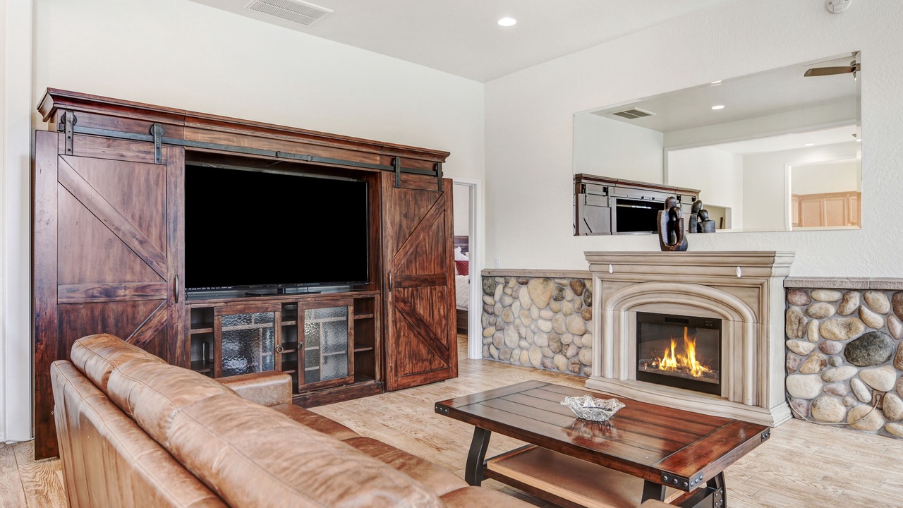 Photo of Livingroom in Murphy