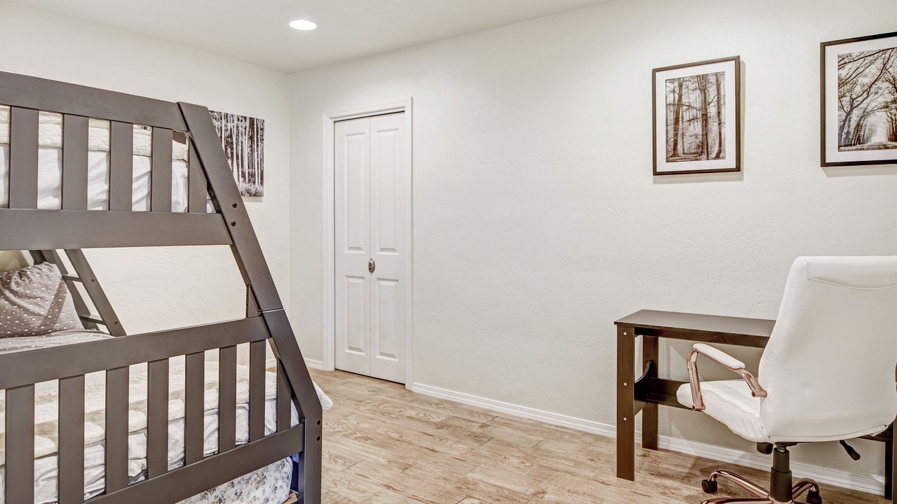 Photo of Bedroom in Murphy