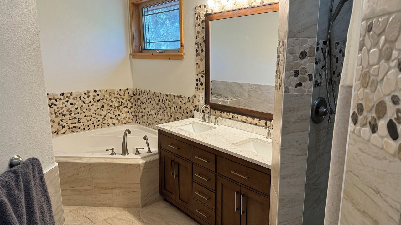 Photo of Bathroom in Garden Valley