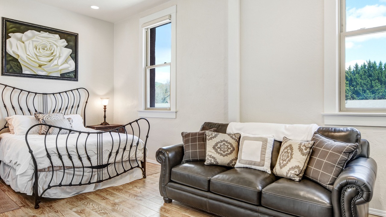 Photo of Livingroom in Murphy