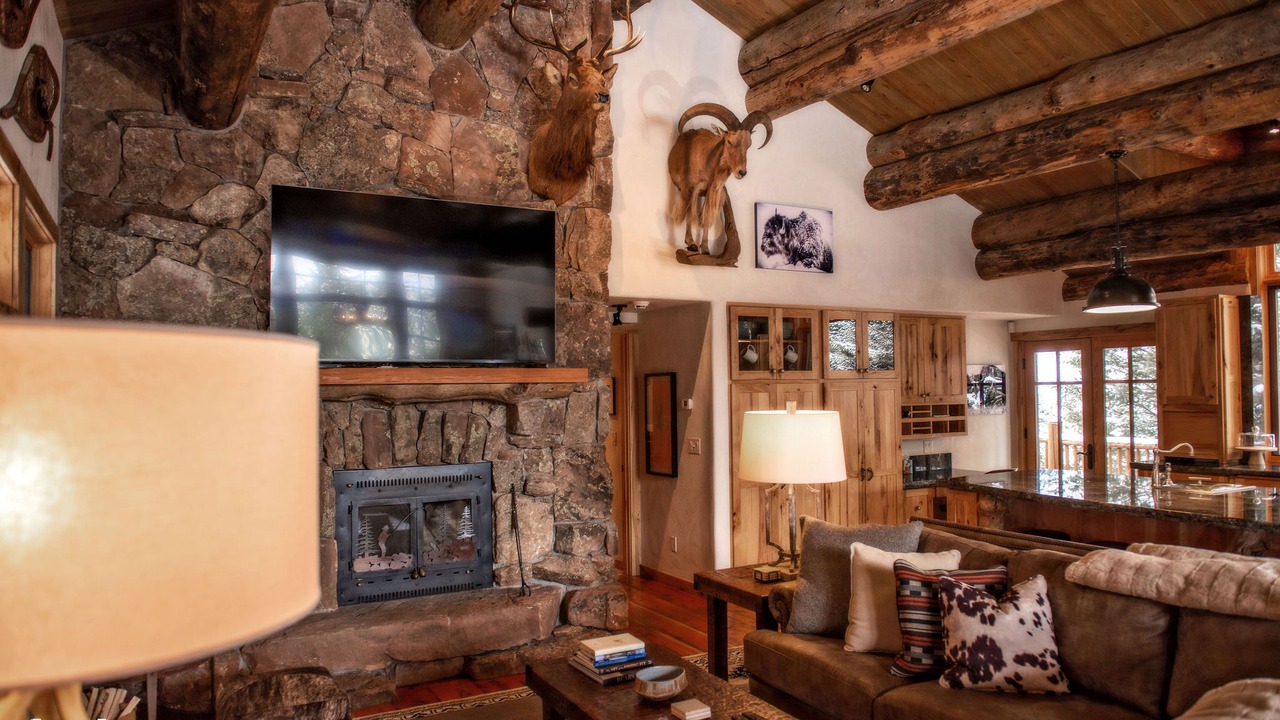 Photo of Livingroom in Gallatin Gateway