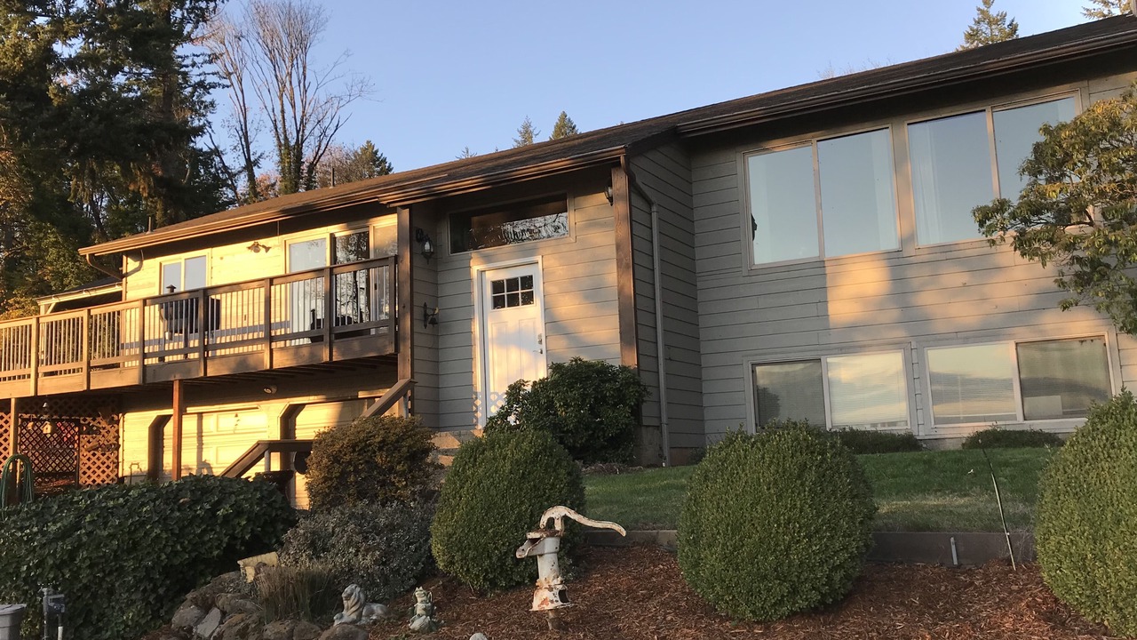 Photo of Others in Newberg