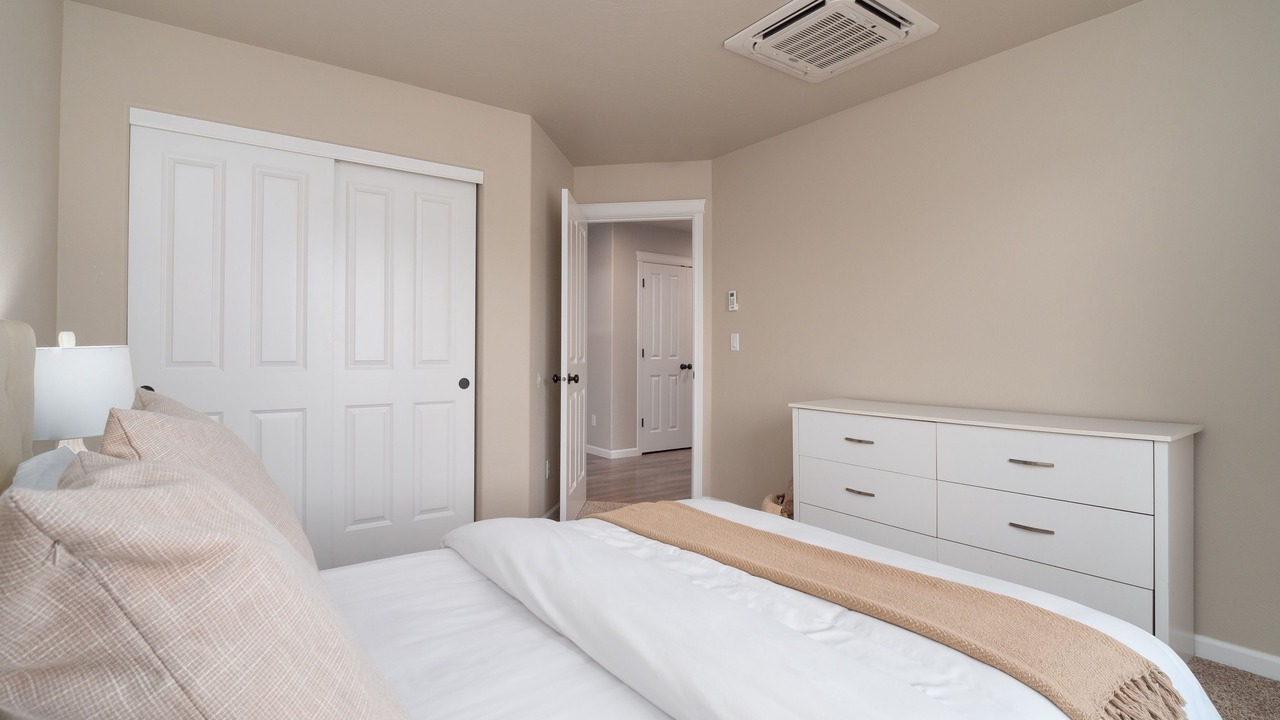 Photo of Bedroom in Winston