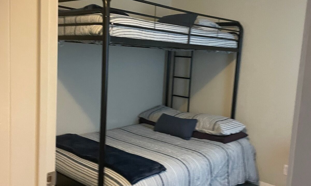 Photo of Bedroom in Sunland Estates