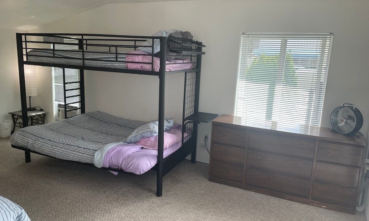 Photo of Bedroom in Sunland Estates