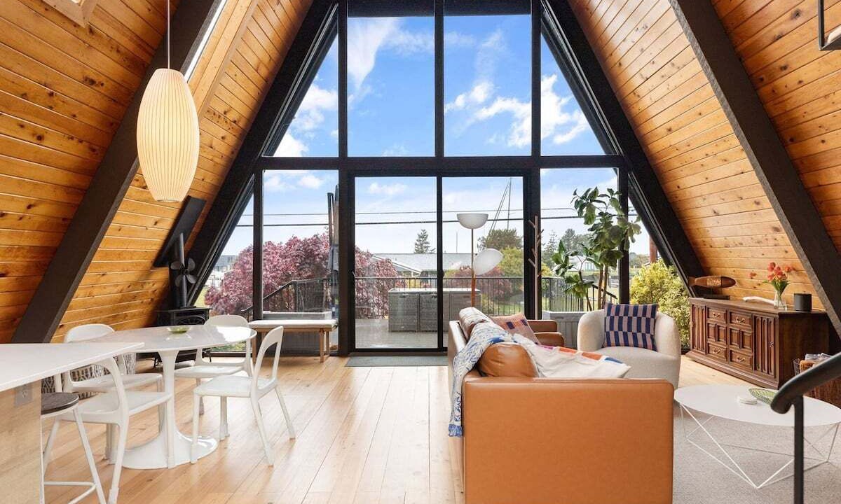 Photo of Livingroom in Lagoon Point