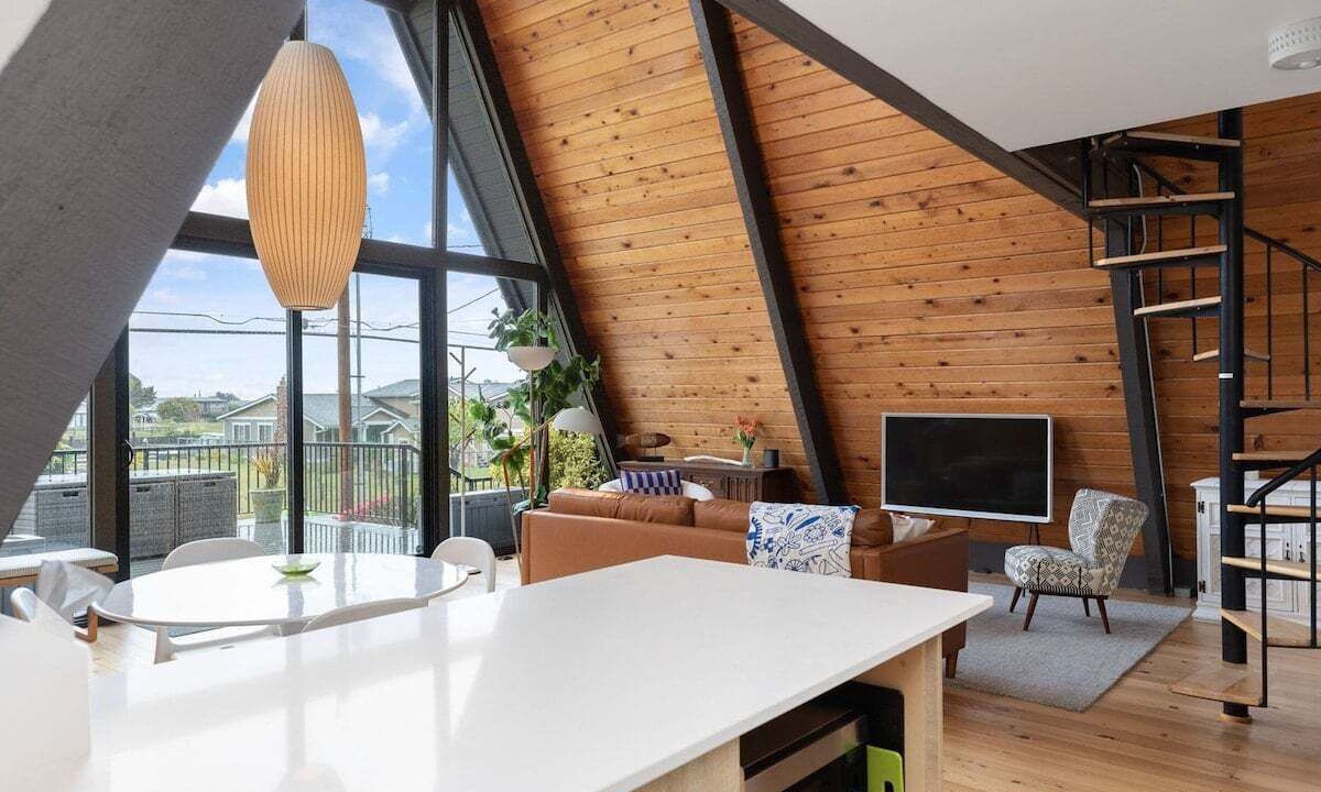 Photo of Livingroom in Lagoon Point