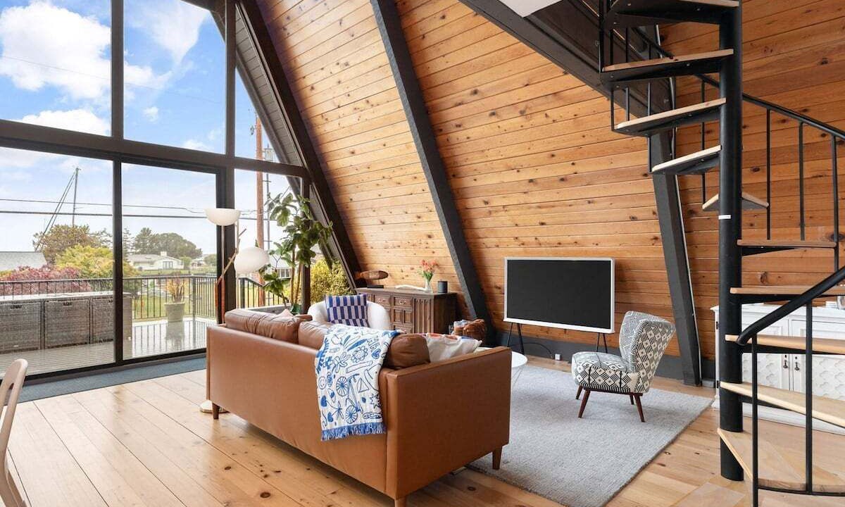 Photo of Livingroom in Lagoon Point