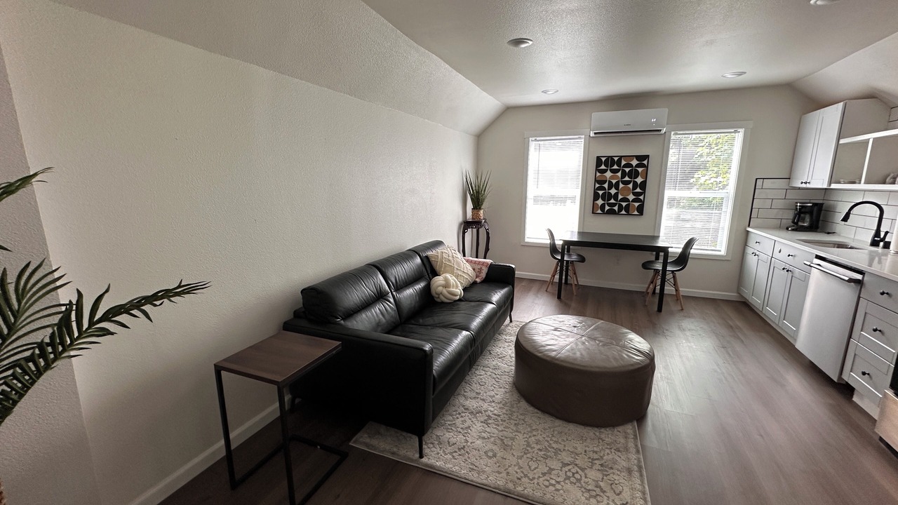 Photo of Livingroom in Hough