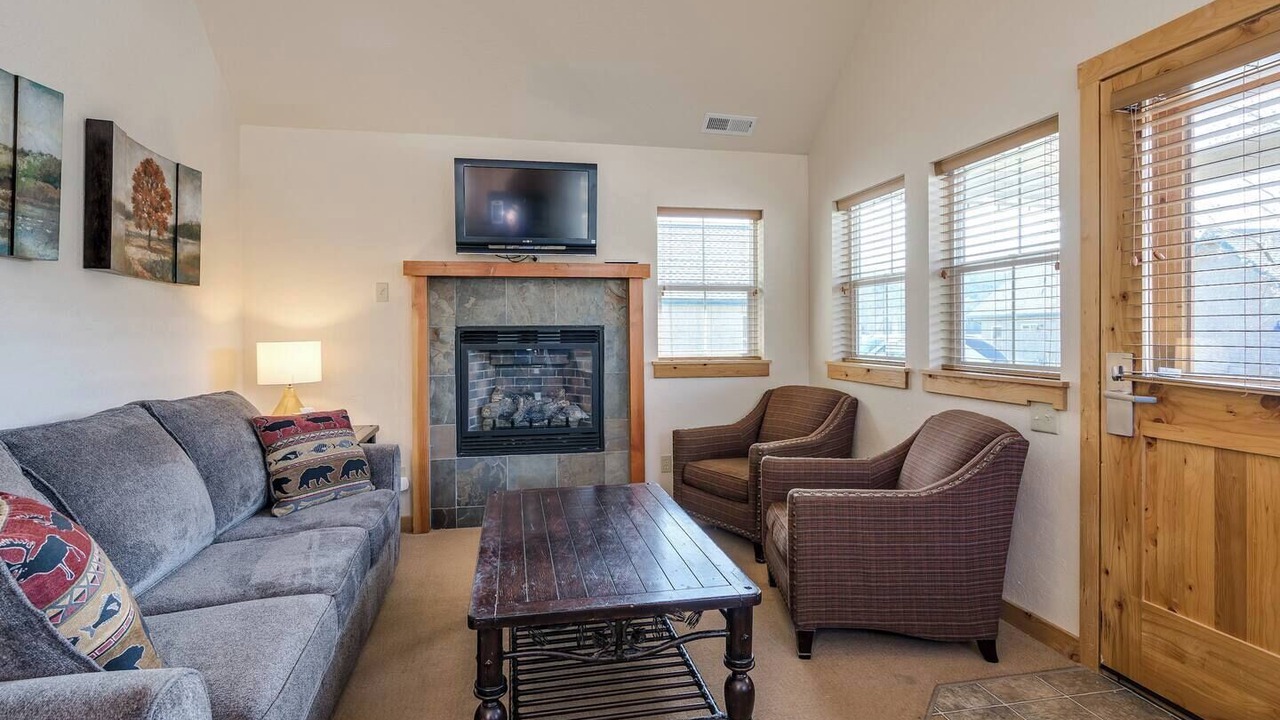 Photo of Livingroom in Dover Bay
