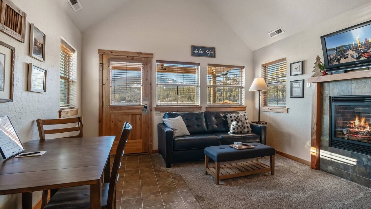 Photo of Livingroom in Dover Bay