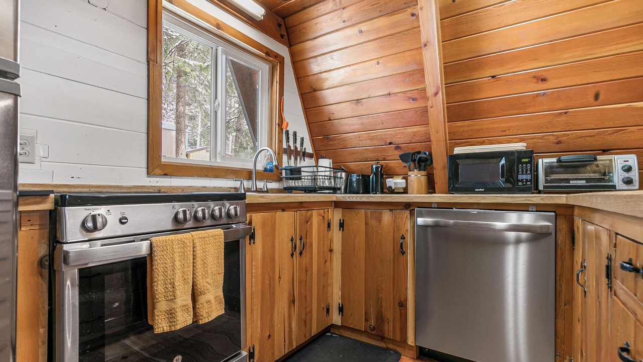 Photo of Kitchen in Klamath Falls