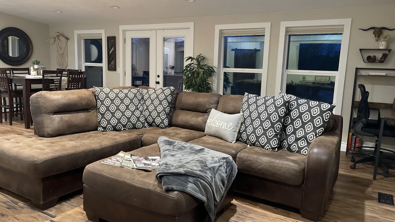 Photo of Livingroom in Halfway