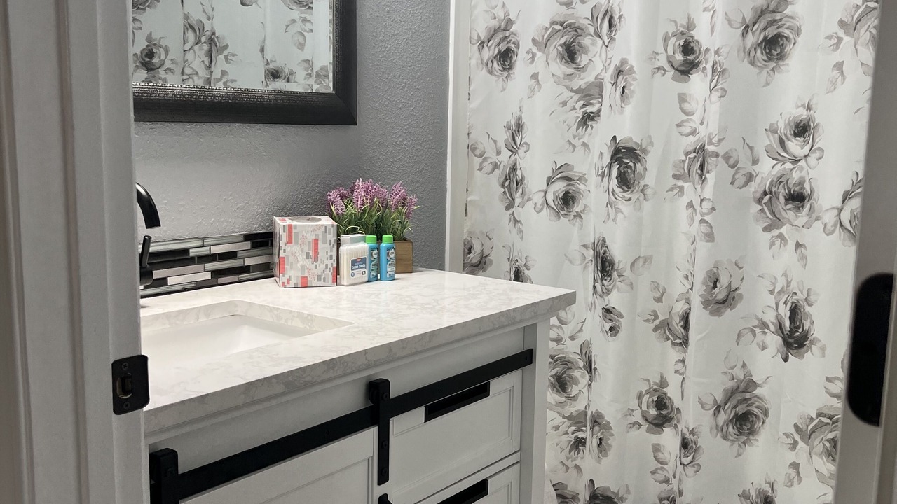 Photo of Bathroom in Eagle