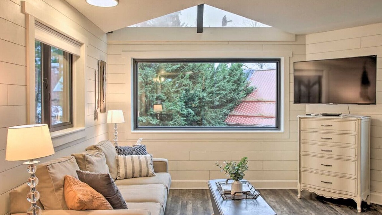 Photo of Livingroom in Hayden Lake