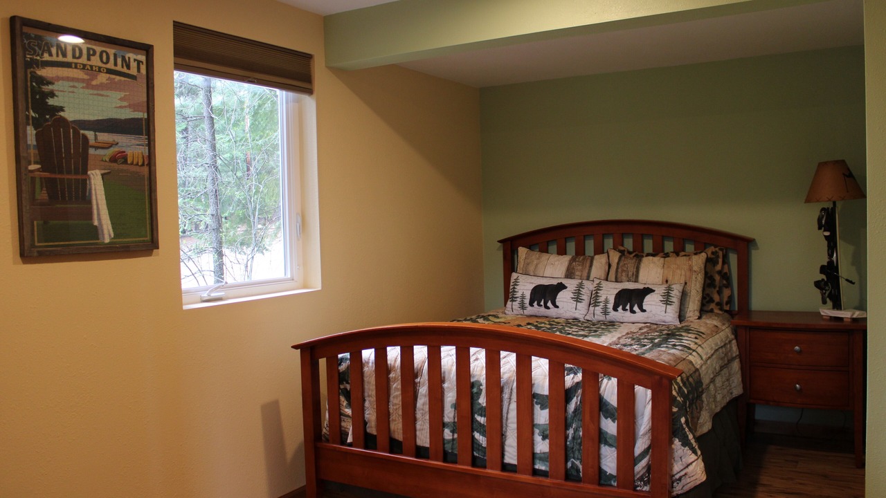 Photo of Bedroom in Sandpoint