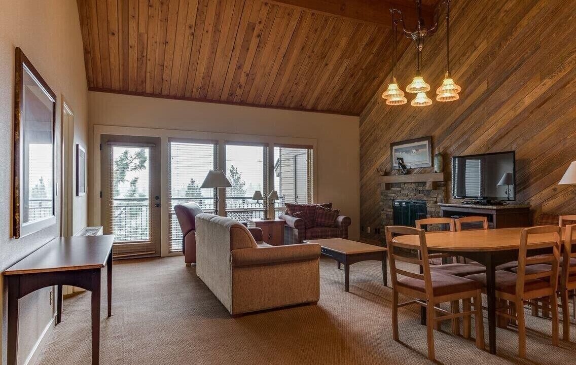 Photo of Livingroom in Bend