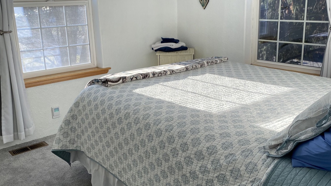 Photo of Bedroom in Klamath Falls