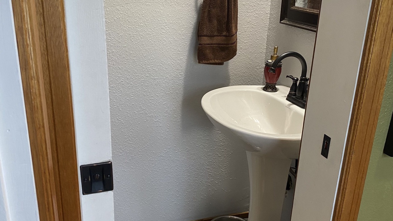 Photo of Bathroom in Klamath Falls
