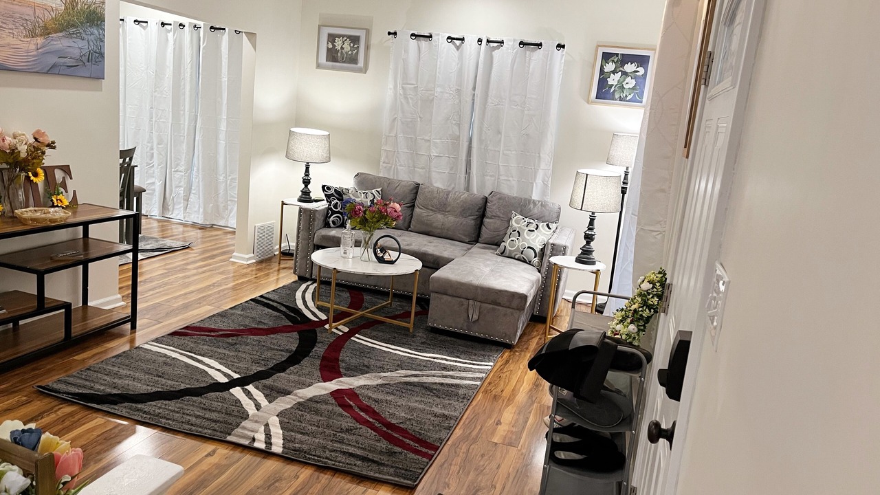 Photo of Livingroom in Clinton Township