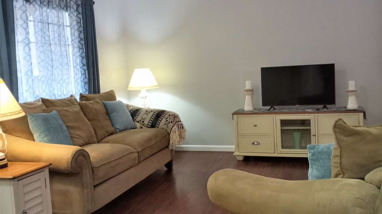 Photo of Livingroom in West Hills