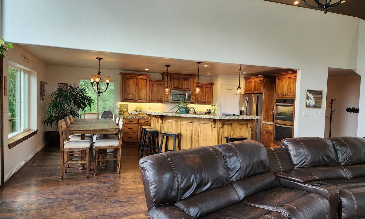 Photo of Livingroom in Idaho Falls