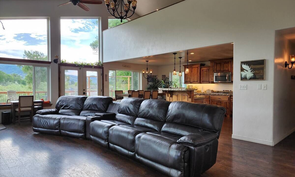 Photo of Livingroom in Idaho Falls