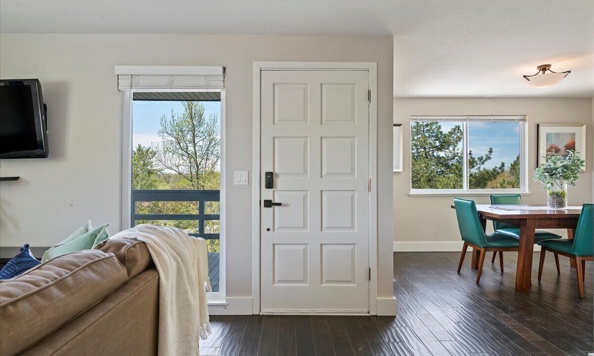 Photo of Livingroom in North End