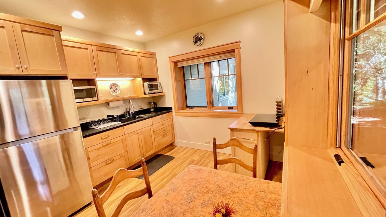 Photo of Kitchen in Siskiyou-Hargadine Historic District