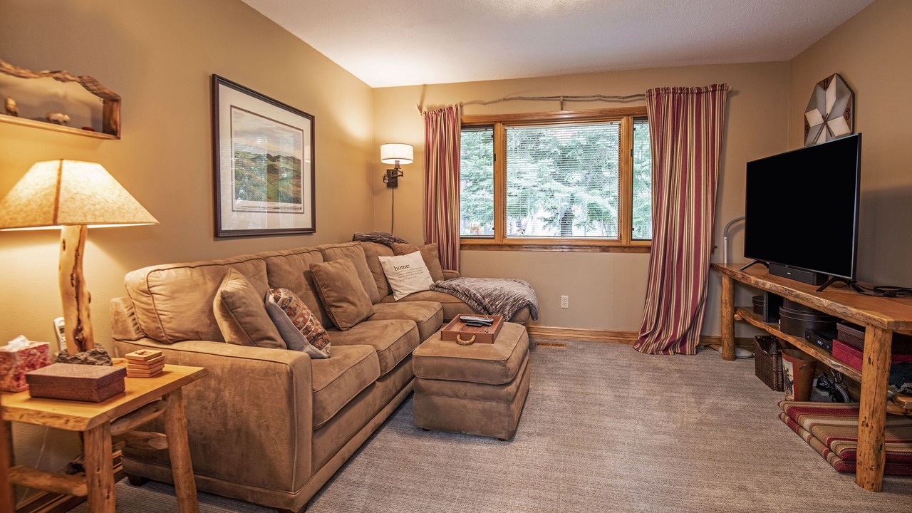 Photo of Livingroom in Black Butte Ranch