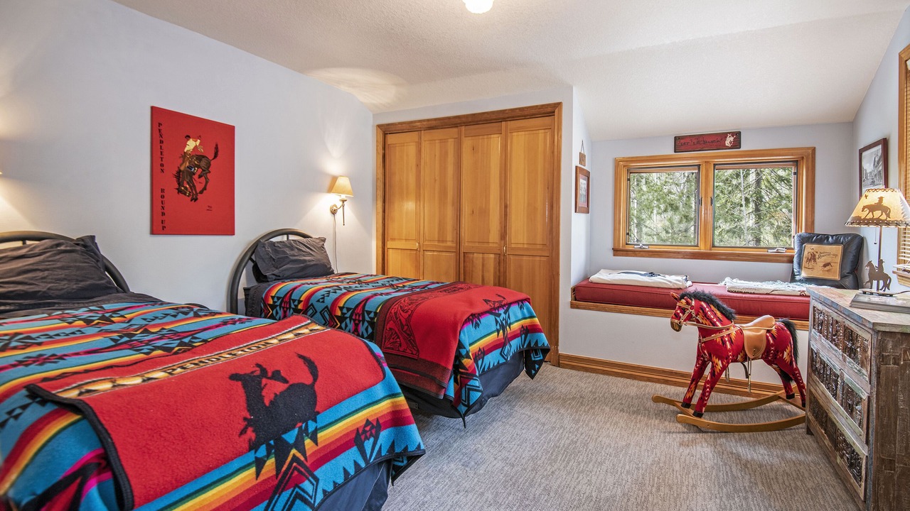 Photo of Bedroom in Black Butte Ranch