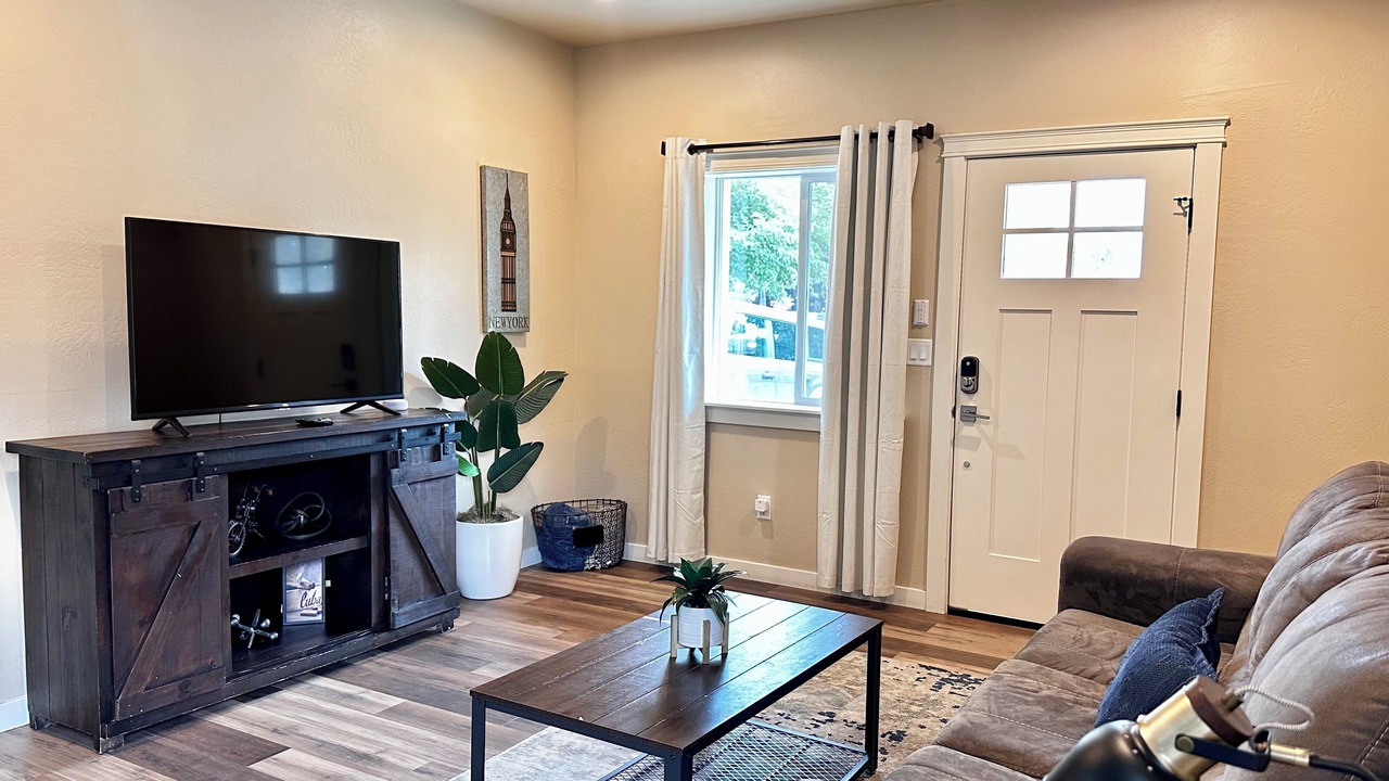 Photo of Livingroom in Medford