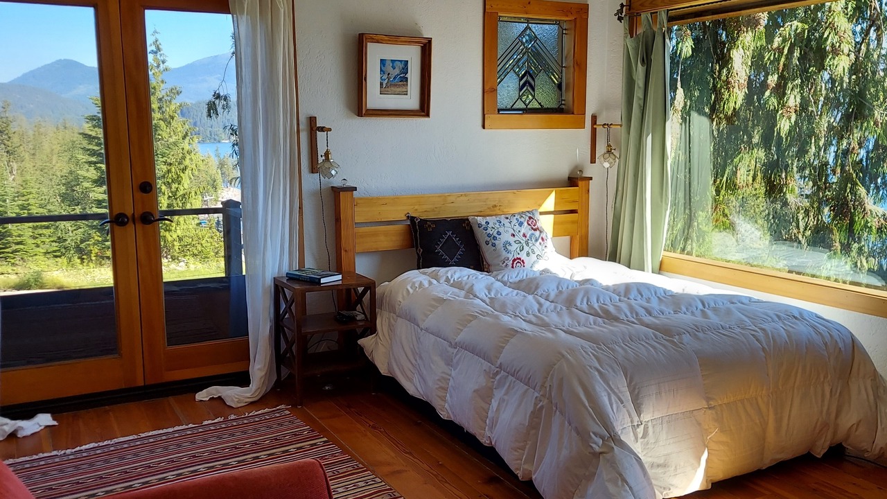 Photo of Bedroom in Sandpoint