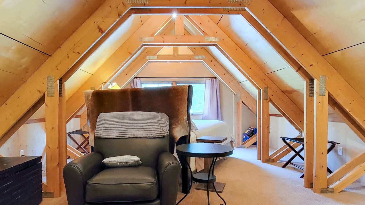 Photo of Bedroom in Mazama