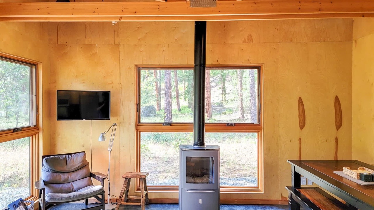 Photo of Livingroom in Mazama