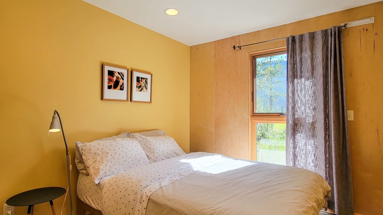 Photo of Bedroom in Mazama