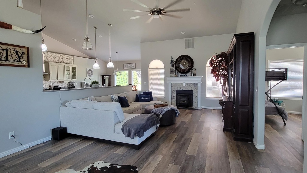 Photo of Livingroom in Caldwell